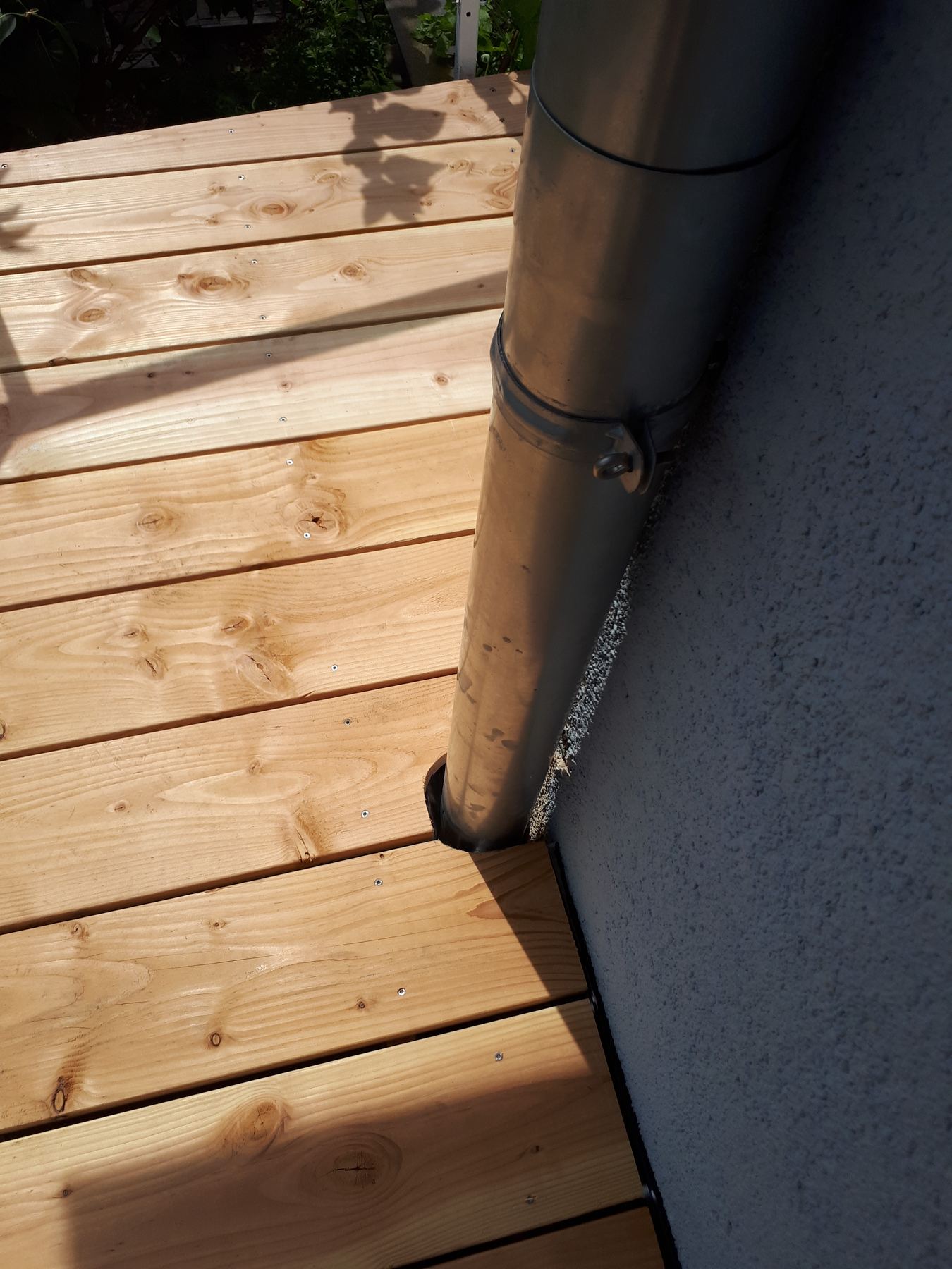 Terrasse in Rangendingen mit Lärchenbelag Bild 8